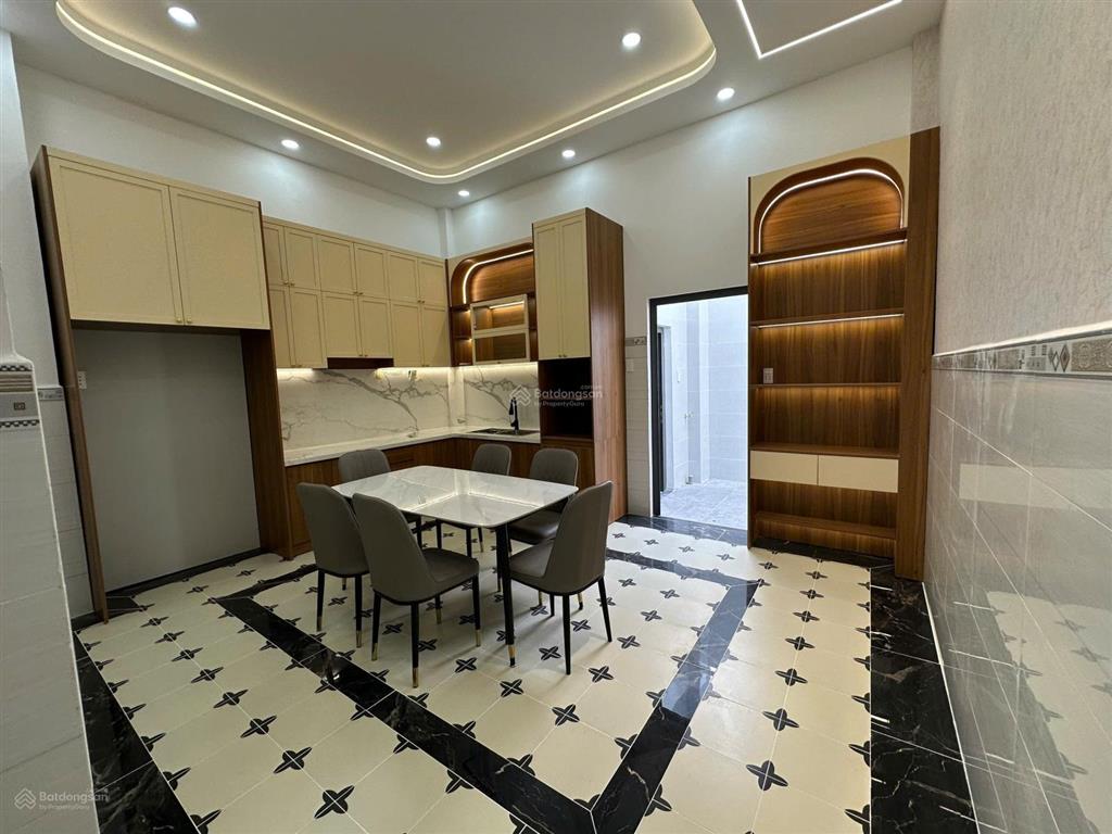 Bán gấp nhà 5x20m 2 tầng kdc 5 sao phước lý (cách chợ bình chánh 1km) 3pn 3wc đường 14m 4,3 tỷ