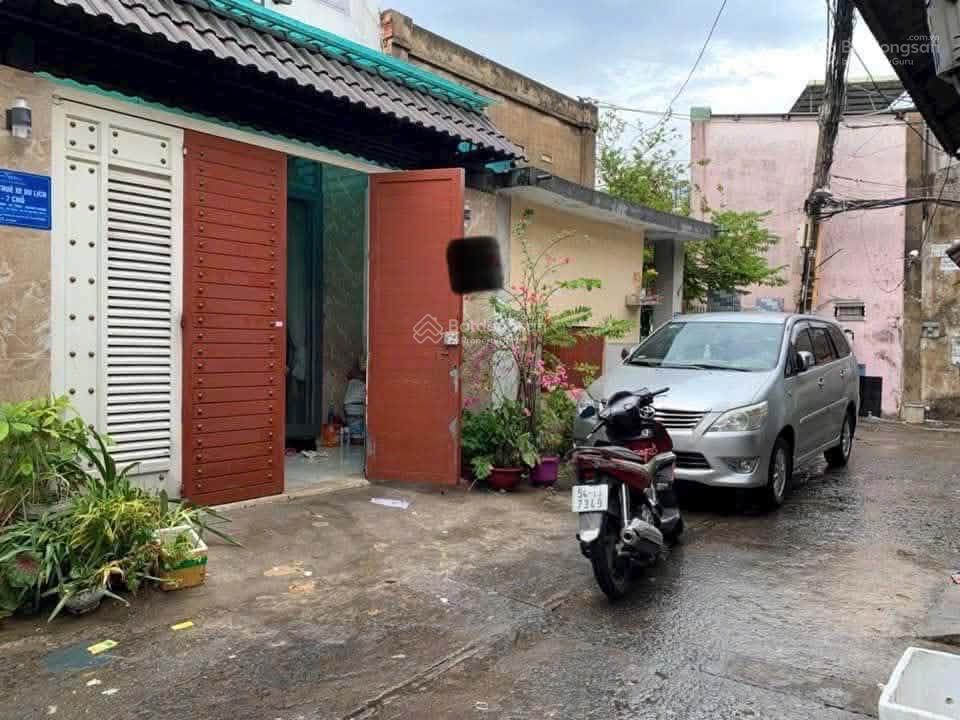 Gần ngã 5 chuồng chó  61m2 (4.7x13m)  ô tô ngủ trong nhà  4pn 5wc  giá 5.x tỷ