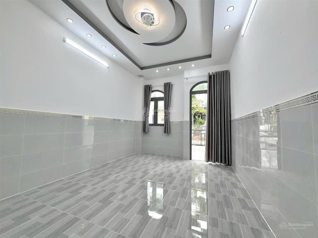 Mặt tiền kinh doanh đường số 4 p11 gò vấp 47,5m2 có 4 tầng 3pn chỉ 8,8 tỷ