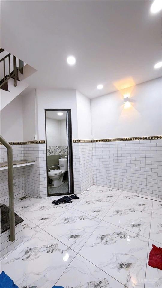 Mô tả
t bán nhà nhà mới 100%  tôn đản, quận 4
9 vitri dudng ton dan, trung tam quin 4  thuan
tie