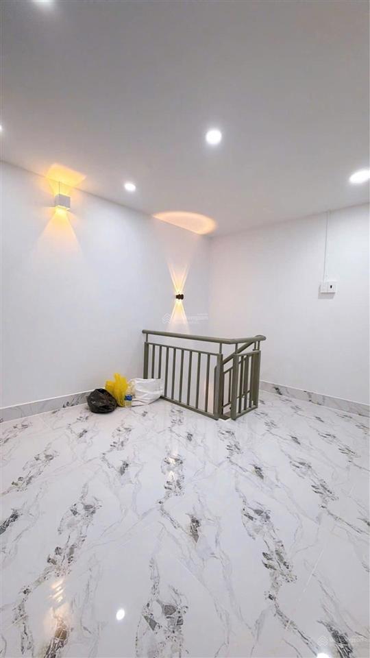 Mô tả
t bán nhà nhà mới 100%  tôn đản, quận 4
9 vitri dudng ton dan, trung tam quin 4  thuan
tie