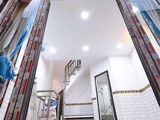 Mô tả
t bán nhà nhà mới 100%  tôn đản, quận 4
9 vitri dudng ton dan, trung tam quin 4  thuan
tie