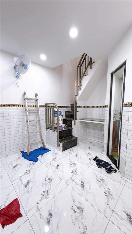 Mô tả
t bán nhà nhà mới 100%  tôn đản, quận 4
9 vitri dudng ton dan, trung tam quin 4  thuan
tie