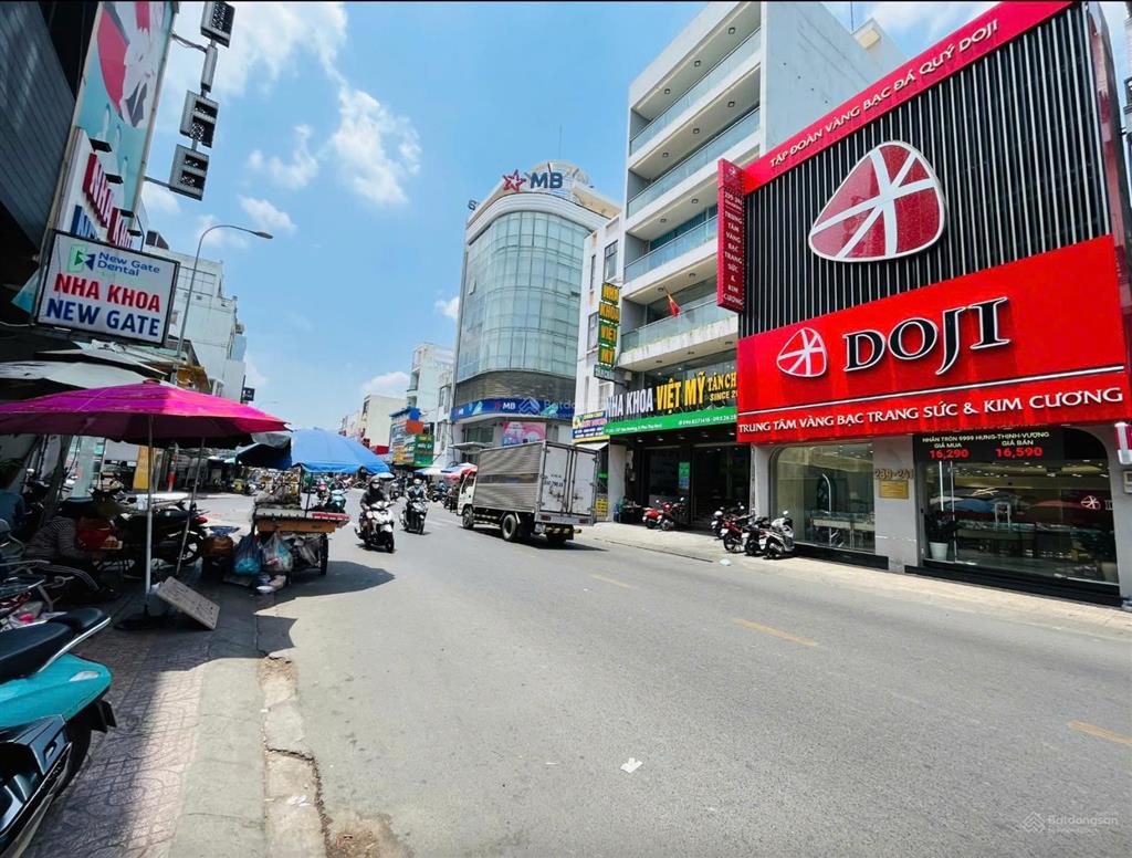 Mt tây sơn, tân phú 4x17m cấp 4, giá 10,5 tỷ tl. kinh doanh sầm uất, gần sacombank, acb, mbbaank
