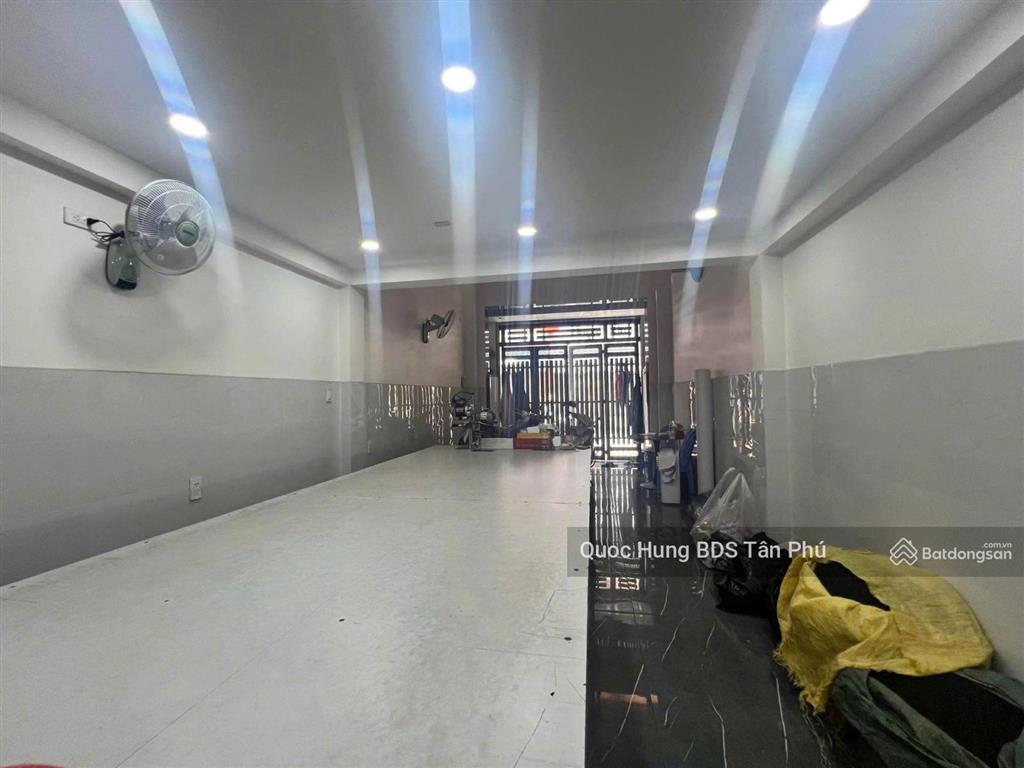 [hạ giá sâu] nhà tân hương đường nhựa thông 8m (4m x 18m) trệt 3 lầu, 6 phòng ngủ