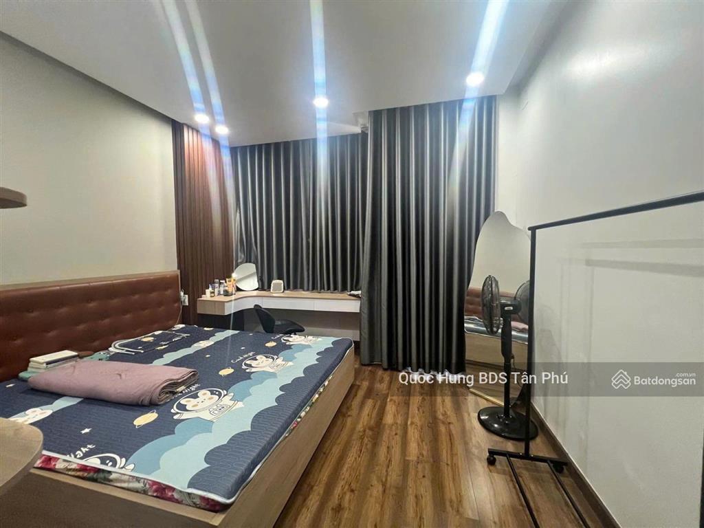 [hạ giá sâu] nhà tân hương đường nhựa thông 8m (4m x 18m) trệt 3 lầu, 6 phòng ngủ