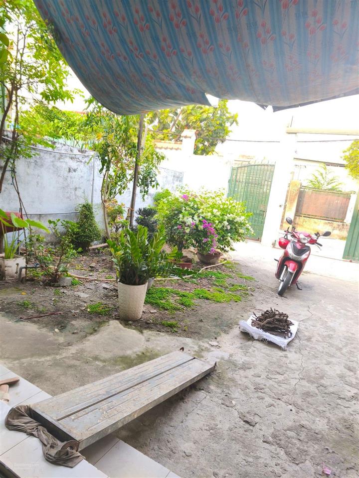 Nhà mặt tiền  hẻm xe hơi  ngang 14m  có sẵn hai căn ở ngay