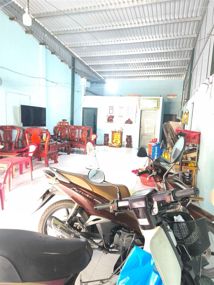 Nhà mặt tiền  hẻm xe hơi  ngang 14m  có sẵn hai căn ở ngay
