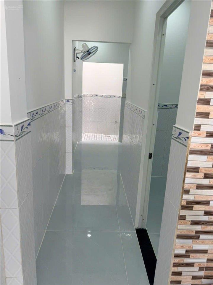 Nhà đẹp mới xây gần đặng thúc vịnh hóc môn  hẻm xe hơi lưu thông  chỉ 3,850 t.ỷ