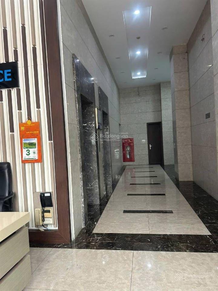Bán toà nhà building cực đẹp mặt phố nguyễn sơn, diện tích 1060m2, 11 tầng, dòng tiền 8 tỷ/năm.