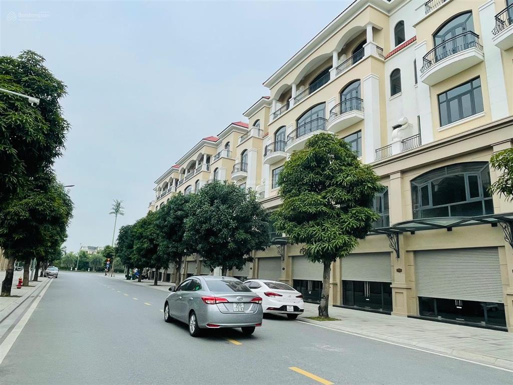 Ngộp ra hàng gấp, chủ nhà thanh lý tài sản shophouse kinh doanh cửa ngõ đi vào 35 toà chung cư