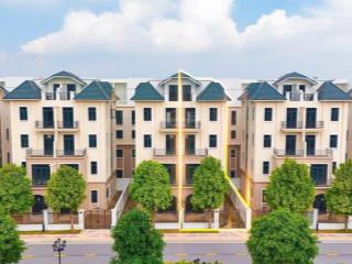 Cần tiền bán gấp căn biệt thự đối diện công viên bể bơi, gần 10 toà chung cư hiện hữu