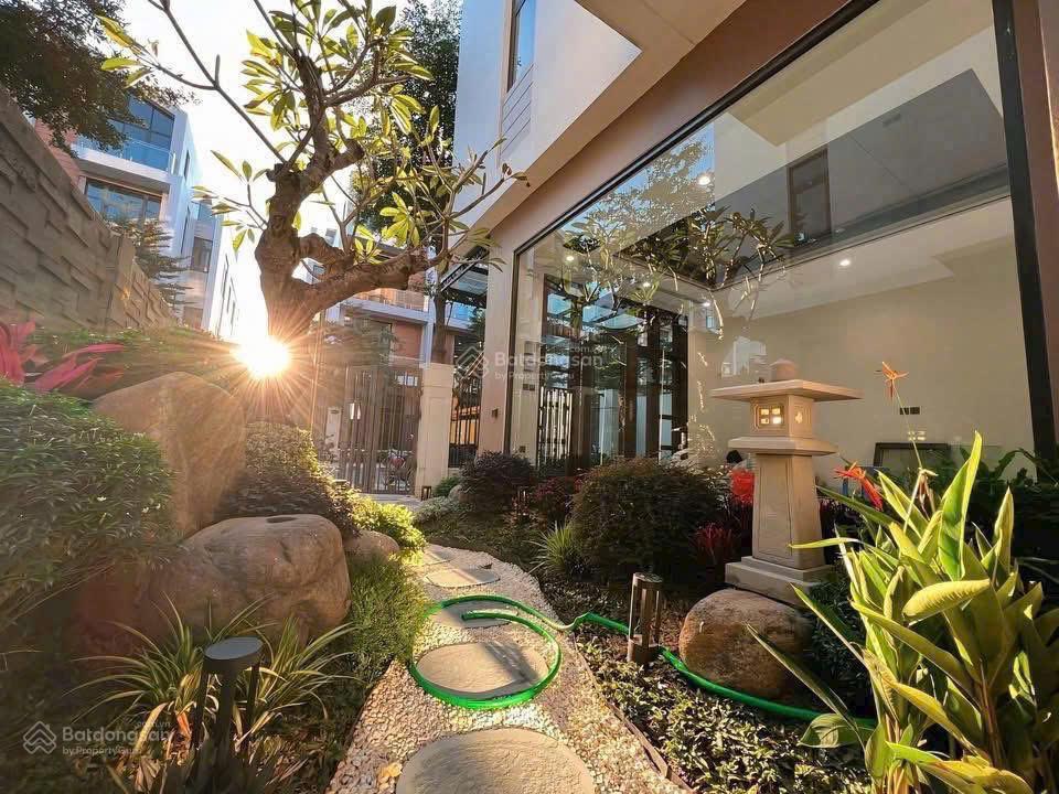 Cần cắt lỗ căn biệt thự tứ lập ánh dương sát công viên 12,3ha. gặp trực tiếp chủ để thương lượng