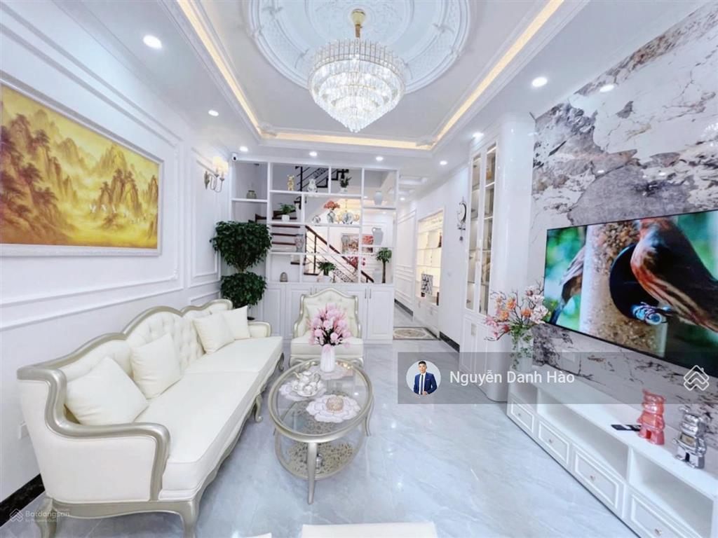 Bán nhà đẹp phố hào nam  ô chợ dừa 6 tầng 39 m2 12 tỷ