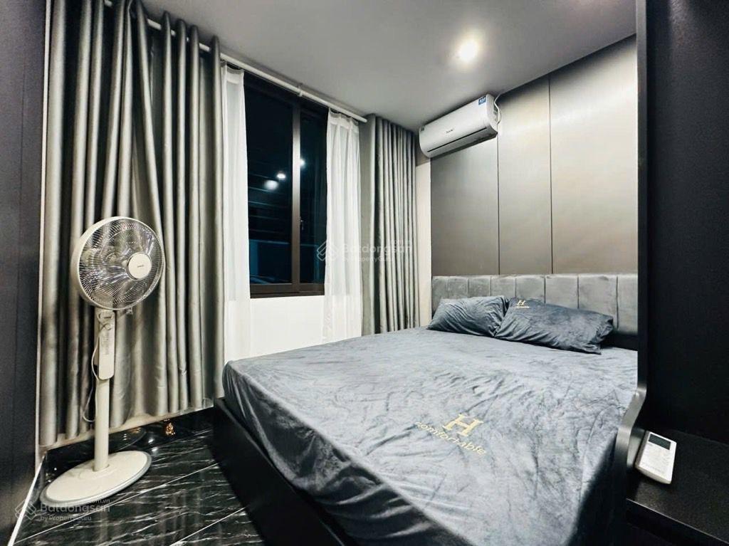 Bán nhà tt phố vip 8/3, diện tích 90m2, 3 phòng ngủ, full nội thất xịn xò, về ở ngay trước tết