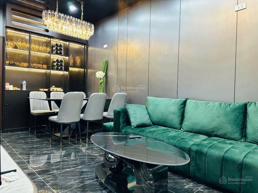 Bán nhà tt phố vip 8/3, diện tích 90m2, 3 phòng ngủ, full nội thất xịn xò, về ở ngay trước tết