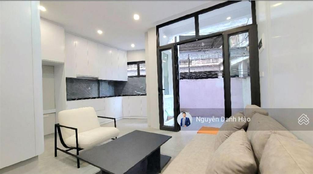 Bán nhà hào nam đống đa , ngõ rộng thoáng , 6 tầng , 40m2 , ở ngay ~ 10 tỷ  0336 588 ***