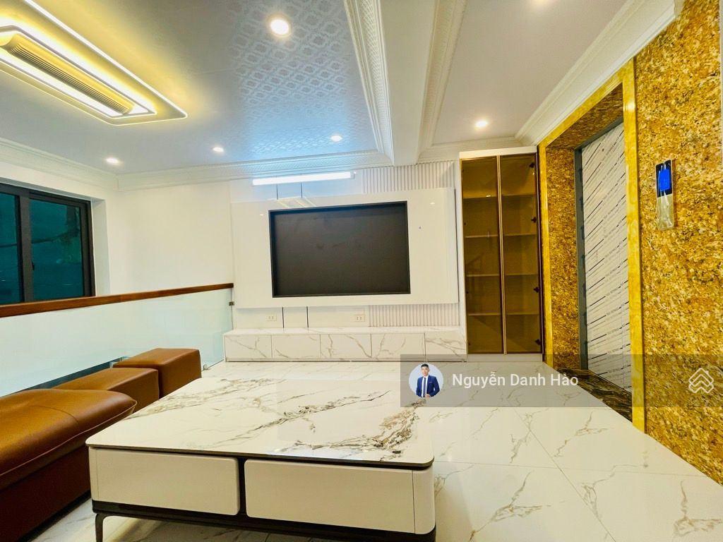Bán nhà hào nam diện tích 33m2 6 tầng, dân trí cao, thang máy full nội thất thoáng trước sau