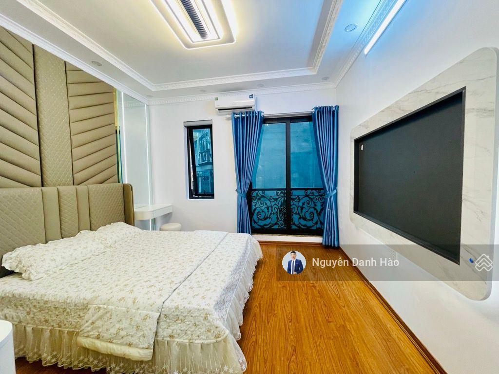 Bán nhà hào nam diện tích 33m2 6 tầng, dân trí cao, thang máy full nội thất thoáng trước sau