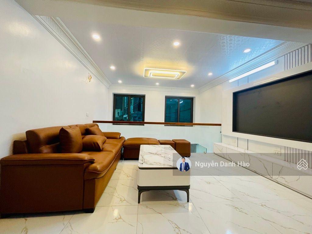 Bán nhà hào nam diện tích 33m2 6 tầng, dân trí cao, thang máy full nội thất thoáng trước sau