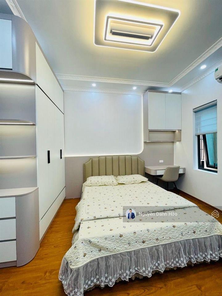 Bán nhà hào nam diện tích 33m2 6 tầng, dân trí cao, thang máy full nội thất thoáng trước sau