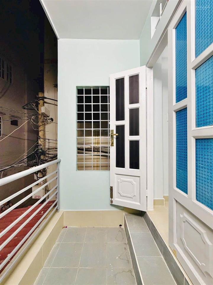 Lô góc 3 mặt  nhà đẹp 2 tầng  3pn  58m2  ngang 4.5m  ngay cv gia đinh  2 phut về sân bay tsn