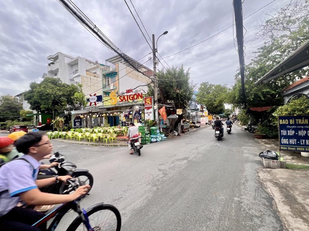 Trung tâm gò vấp  cạnh ubnd p. gò vâp, diện tích cn bảy. hai m2, ngang lớn. vừa ở vừa kinh doanh.