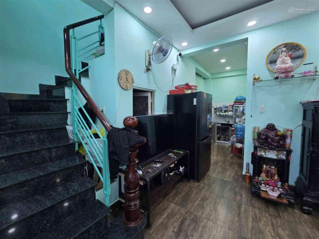Công viên làng hoa, nở hậu gần 5m, hẻm ô tô đỗ cửa. 3pn, khu nội bộ an ninh, dân trí cao
