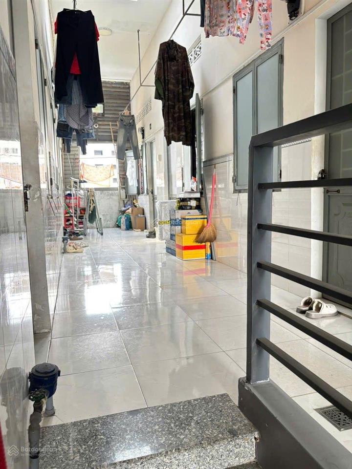 Bán nhà và dãy phòng trọ 18 phòng