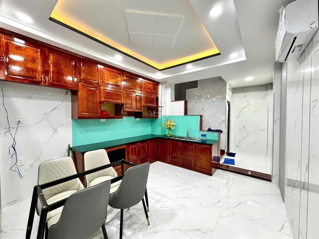 Hạ 1 tỷ còn 8.9 tỷ tl  bán nhà mới hẻm xe hơi nơ trang long 4x13m cn 52m2  5 tầng full nội thất