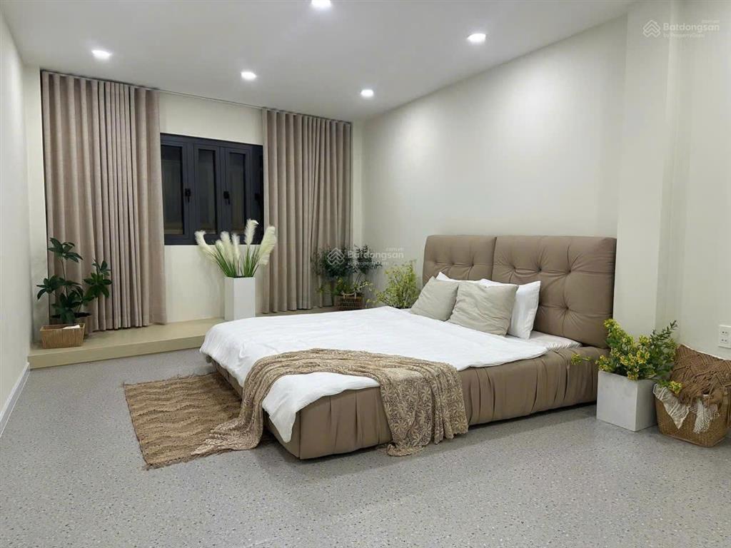 Hạ 1 tỷ còn 8.9 tỷ tl  bán nhà mới hẻm xe hơi nơ trang long 4x13m cn 52m2  5 tầng full nội thất