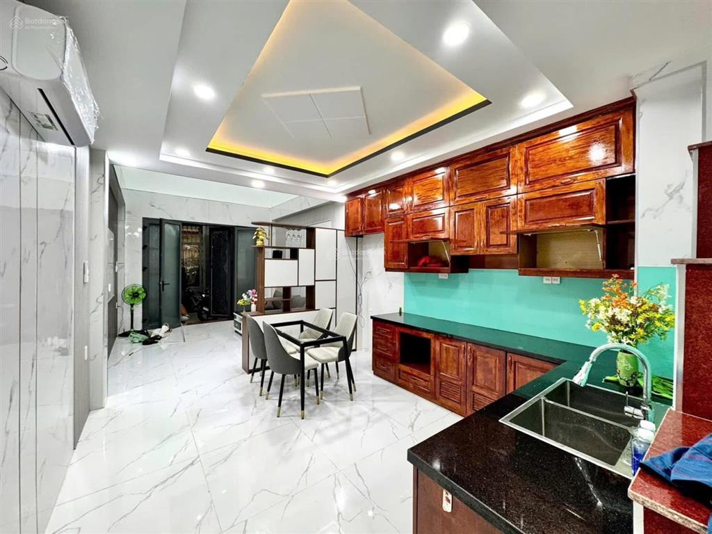 Hạ 1 tỷ còn 8.9 tỷ tl  bán nhà mới hẻm xe hơi nơ trang long 4x13m cn 52m2  5 tầng full nội thất