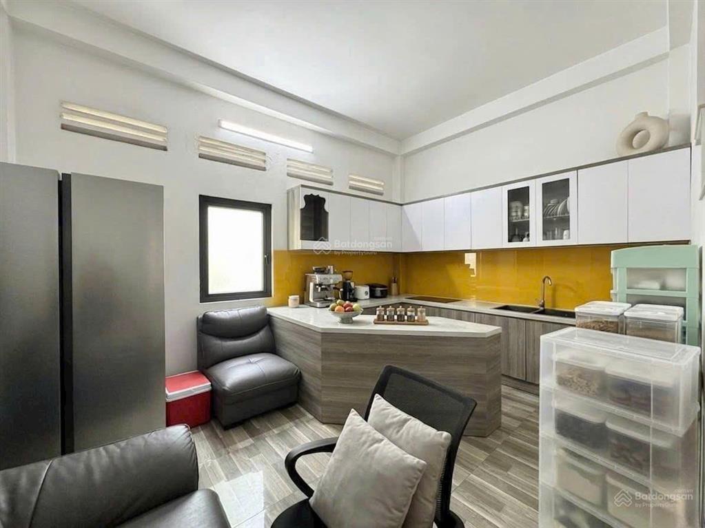 Bán nhà đẹp bề ngang lớn 7.5x10.3m hẻm ô tô đậu nhà lê quang địnhnguyễn văn đậu 4 tầng, chỉ 9.6 tỷ