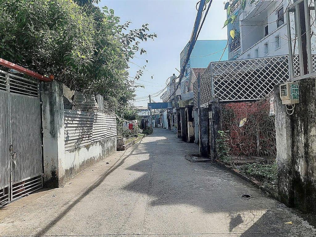 Nhà cấp 4 đẹp+ hiếm hẻm ô tô shr pháp lý chuẩn nguyễn văn tạo ,nhà bè