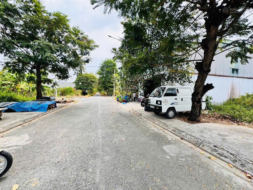 Đất kdc long thới  297m.đường nhựa 12m  phía sau có đường thoát hiểm 6m, full thổ cư