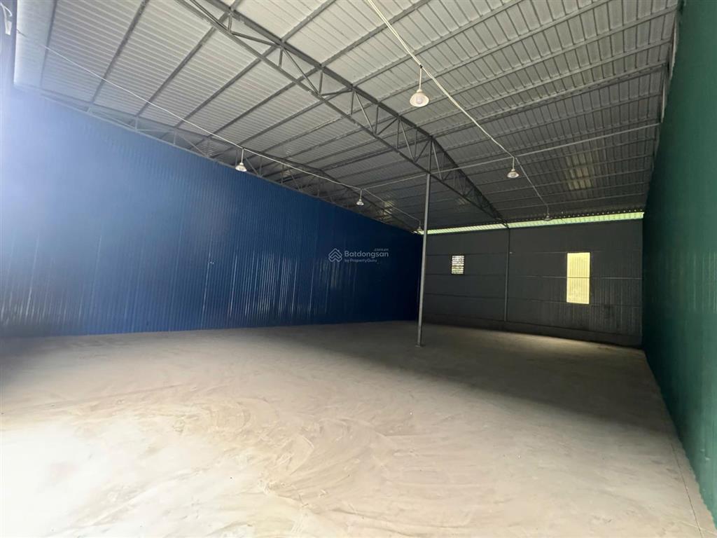 Chính chủ cho thuê kho, xưởng tại phú thị  gia lâm. diện tích 242m2