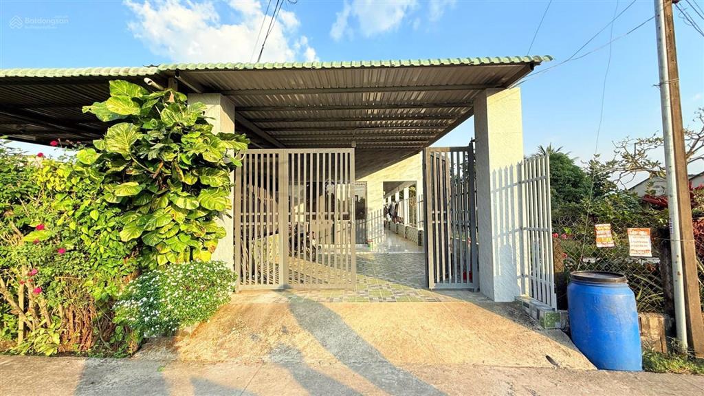 Chỉ 950tr có dãy trọ 7 phòng ngay kcn trảng bàng, 210m2 shr, đường oto