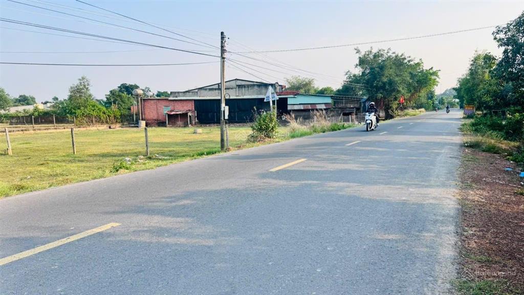 2200m2 đất đường nhựa. gần cổng chính kcn phước đông. 3,2 tỷ