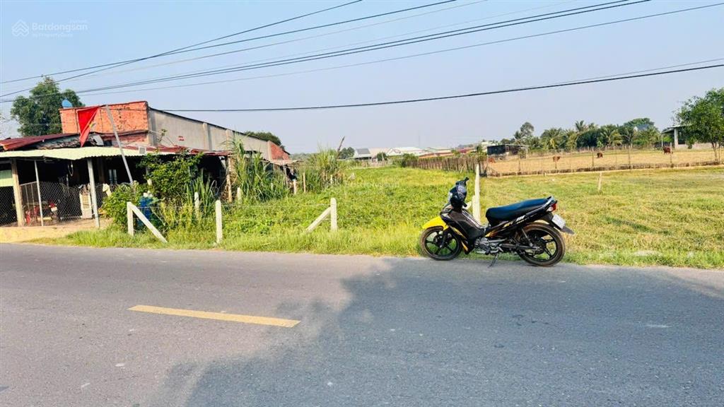 2200m2 đất đường nhựa. gần cổng chính kcn phước đông. 3,2 tỷ