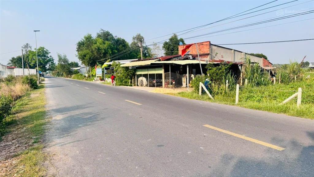 2200m2 đất đường nhựa. gần cổng chính kcn phước đông. 3,2 tỷ