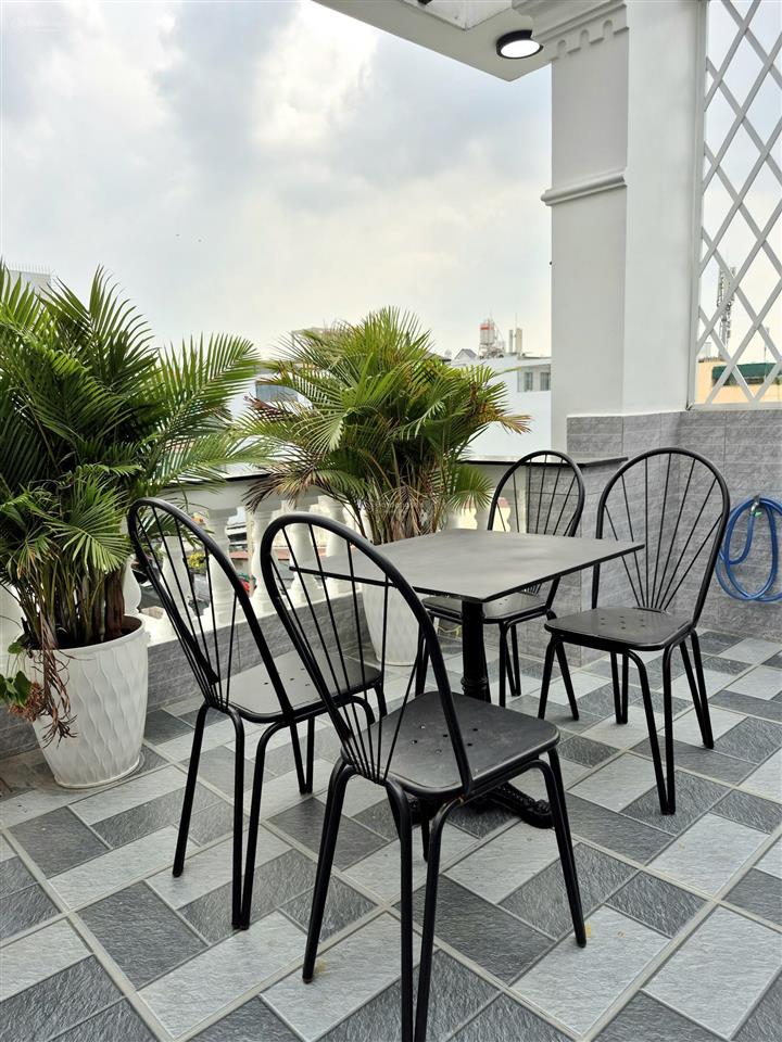 8 tỷ 5  hẻm xe hơi  63.7m²  4 tầng mới, có thang máy  gần chợ thạch đà