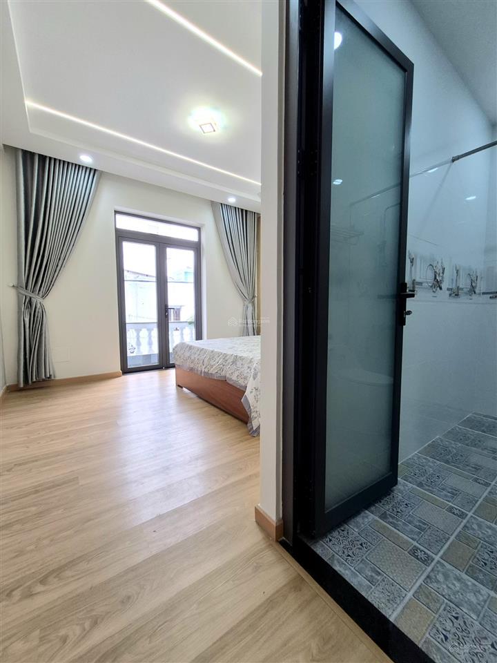 8 tỷ 5  hẻm xe hơi  63.7m²  4 tầng mới, có thang máy  gần chợ thạch đà