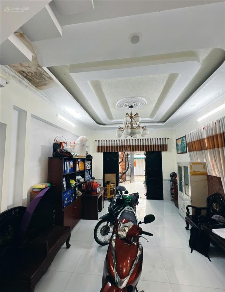 Giảm 2 t.ỷ còn 8 t.ỷ 8 110m²  ngang 5,5m hẻm xe hơi nở hậu 6.25m gần cityland
