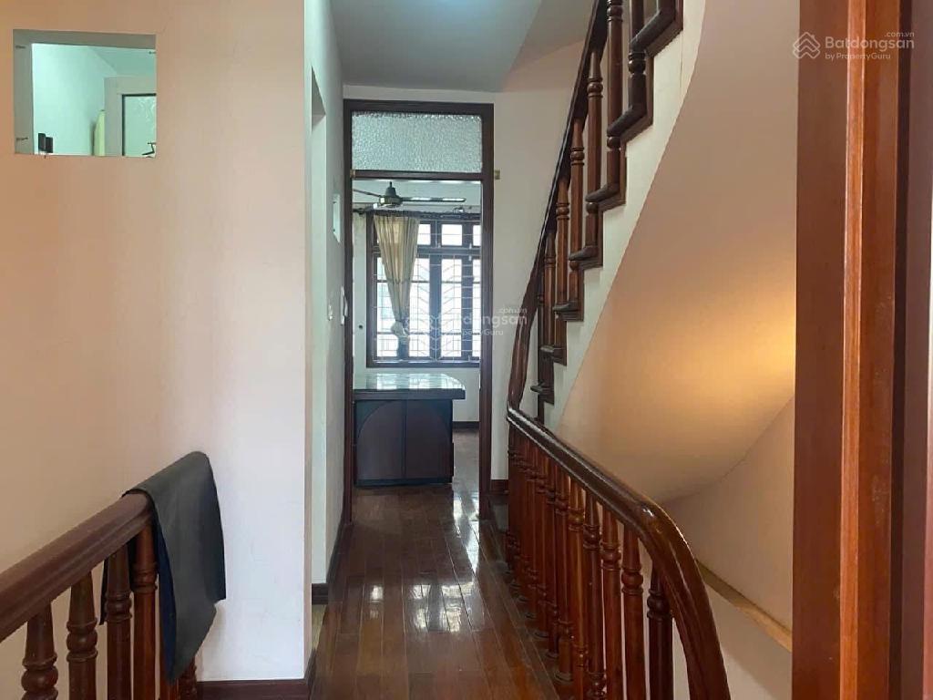 Phân lô trần quốc hoàn 60m  5tầng có hoàn công  ô tô tránh  cách phố 15m  ở hay kinh doanh tốt