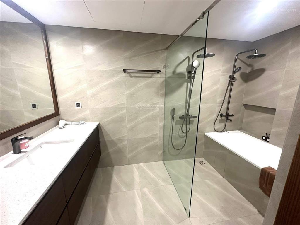 [bán gấp] phân lô  trầnquốchoàn 60m2 xây 5 tầng  ô tô dừng đỗ ngày đêm  kinh doanh đỉnh