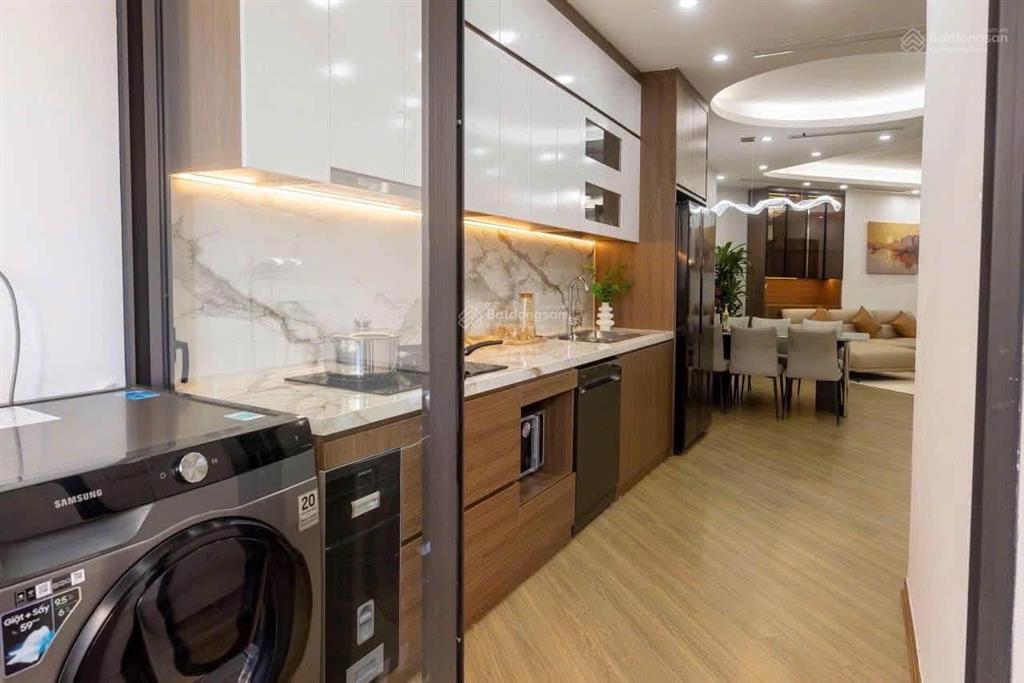 Bán căn hộ chung cư 119m2 tại khu đô thị trung hòa  nhân chính, giá ưu đãi 9,5 tỷ