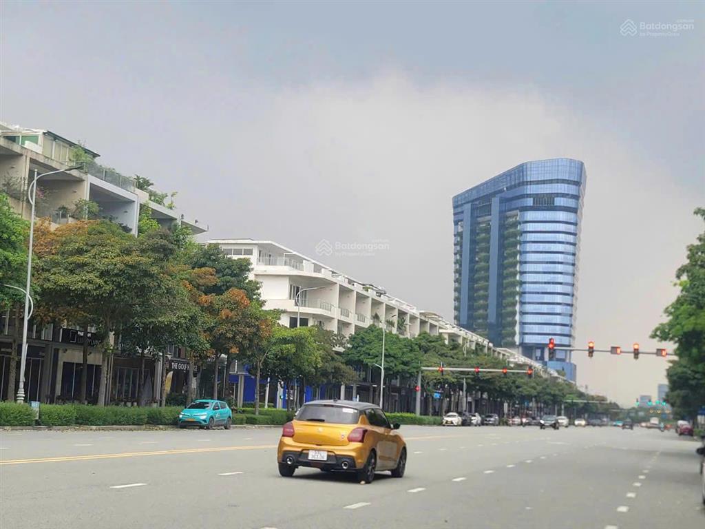 Cho thuê nhà nguyễn cơ thạch, có đầy đủ nội thất, máy lạnh trung tâm, hỗ trợ khách nhiệt tình