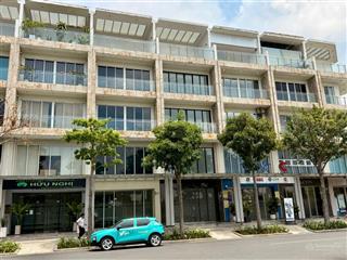 Cho thuê nhà phố thương mại (shophouse) 480m2 hầm riêng, 5 tầng, 5.7m x 20m, 110tr, hoàn thiện