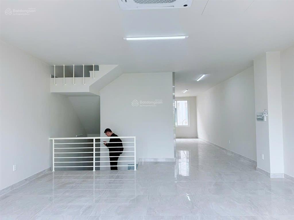 Cho thuê nhà phố sala thủ thiêm hầm riêng, 5 tầng, 110tr , máy lạnh, thang máy đầy đủ