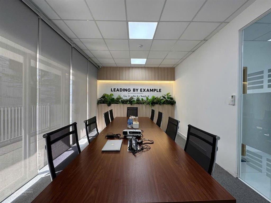 Cho thuê nhà sala thủ thiêm 5.7m x 20m, gần 500m2 sử dụng 110tr, có thang máy, máy lạnh